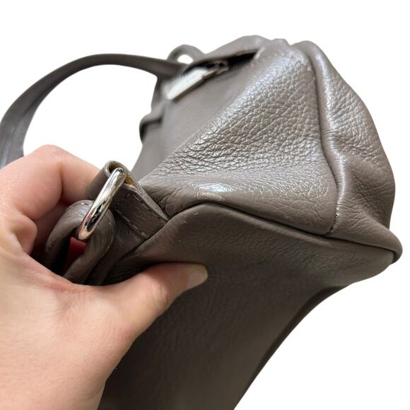 Valentina Italia Pebbled Leather Convertible Sling Backpack Taupe Everyday Italy - Picture 10 of 11